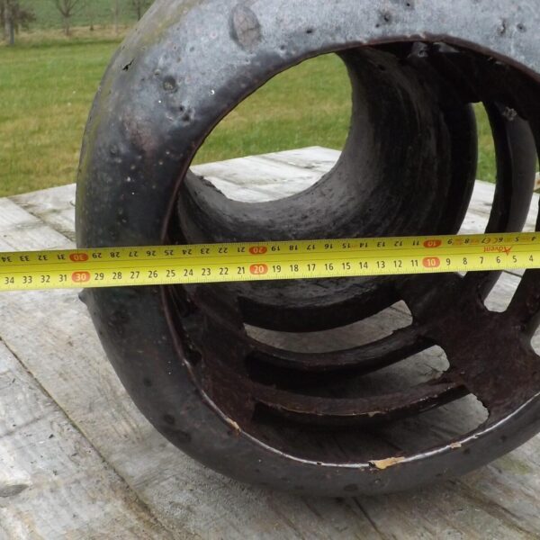 Alternative view of Louvered Round Chimney Pot
