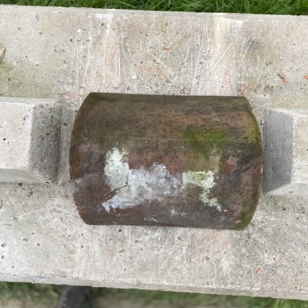 Reclaimed Hogs Back Ridge Tile | Red Terracotta