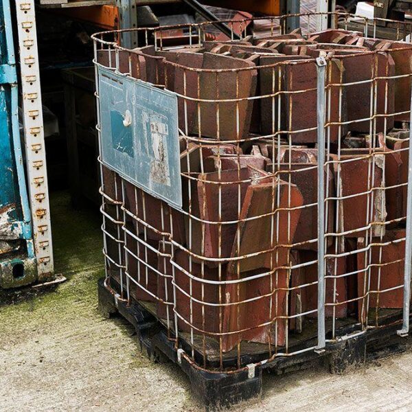 94 Decorative ridge tiles