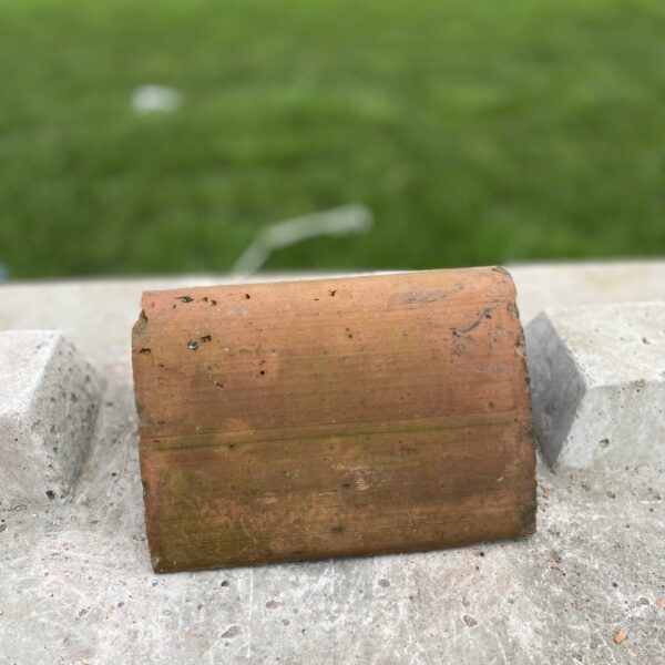 Reclaimed Hogs Back Ridge Tile | Red Terracotta
