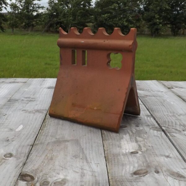 Clay decorative ridge tile