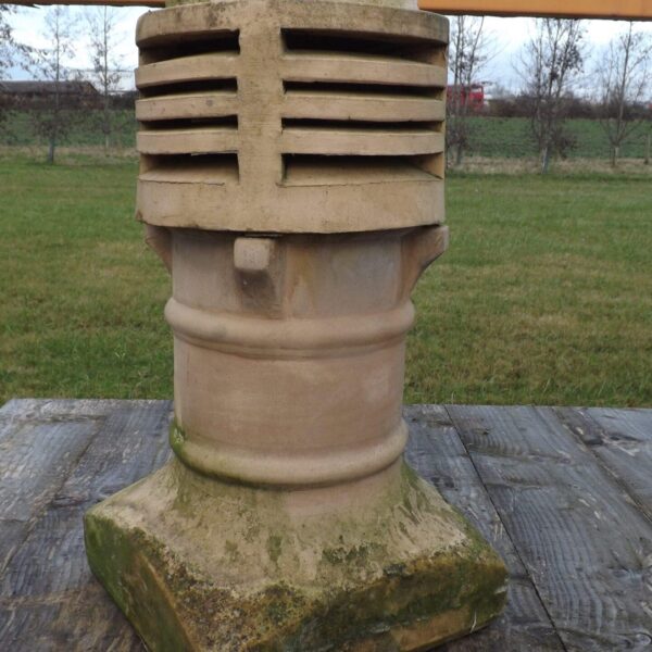 Buff chimney pot with vented top