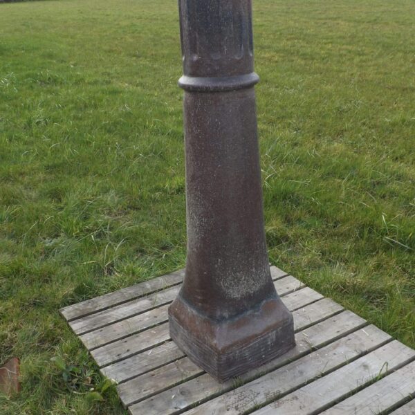 Alternative view of Tall cannon pot