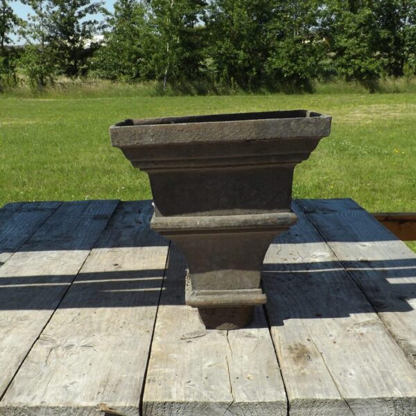 Alternative view of Large hopper head | Cast iron