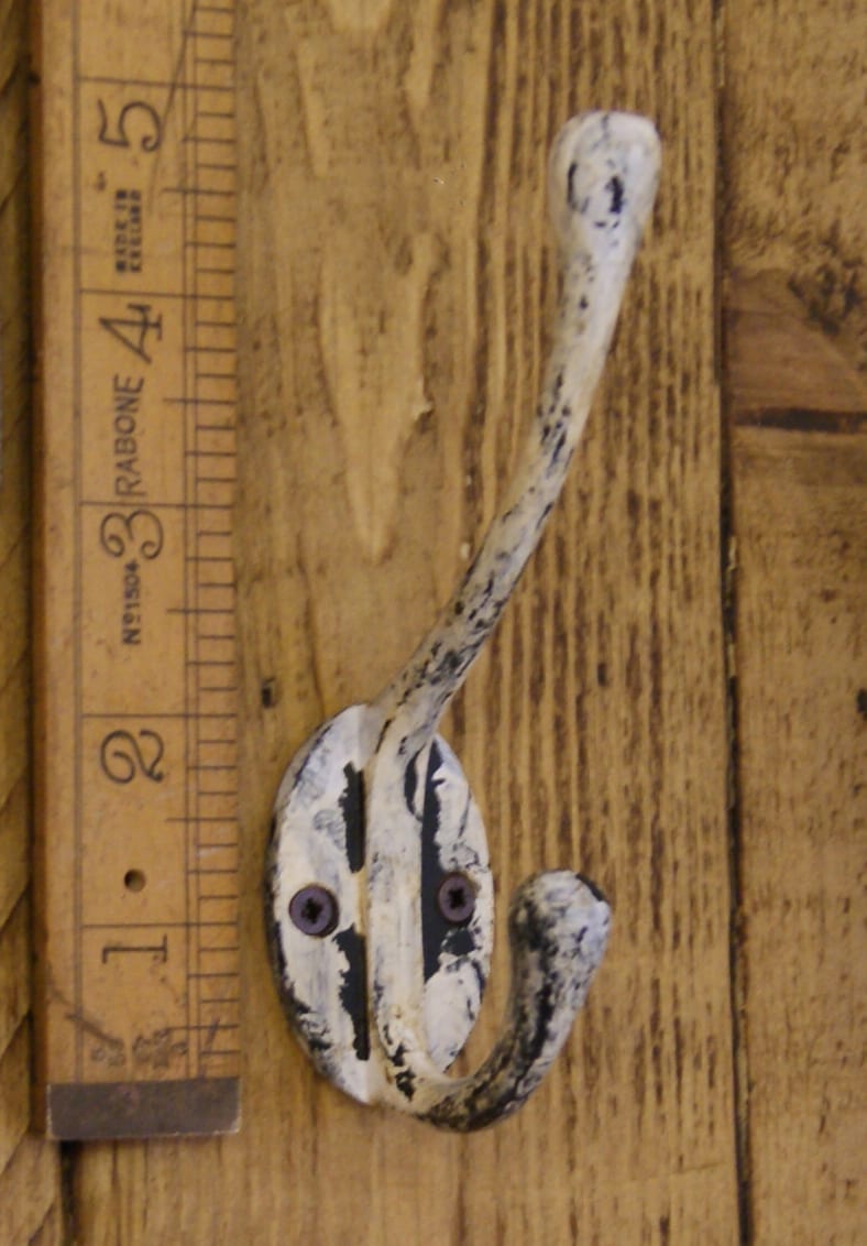 Hat & Coat Hook Victorian 2 Hole Rnd Antique Cream Patina 100mm