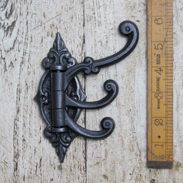 Triple Swivel Hook ALEXANDRA Cast Antique Iron 150mm