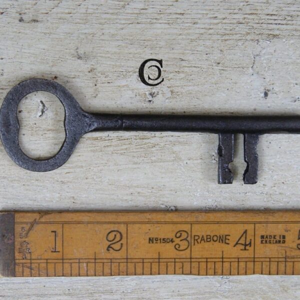 Key Cast Antique Iron GOTHIC 100mm