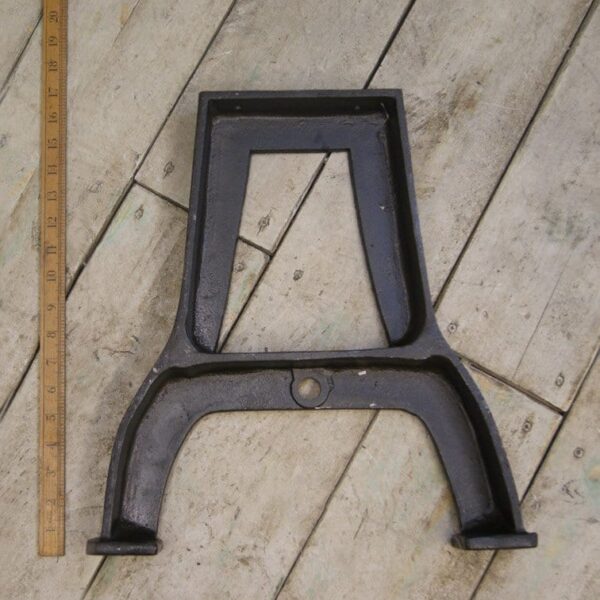 Bench End Frame MINERVA (1 rod) Cast Iron 406mm High x 381mm Wide