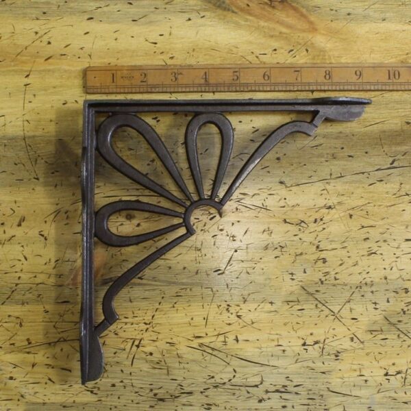 Shelf Bracket DAISY Design Cast Antique Iron 225mm x 225mm