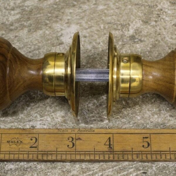 Door Knob Set Bun Type Teak / Brass 50mm
