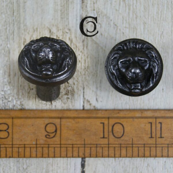 Knob LION FACE Cast Antique Iron 30mm Diameter - TBD