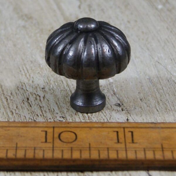 Knob PUMPKIN Ridged Cast Antique Iron 32mm Diameter