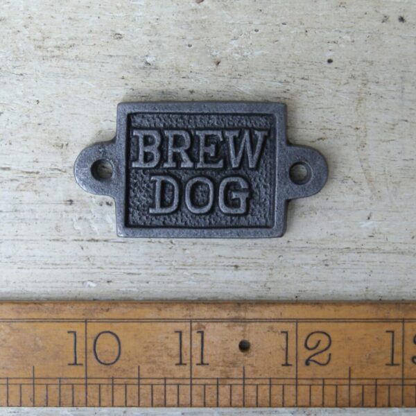 Plaque BREW DOG Cast Antique Iron (fits cap catcher)