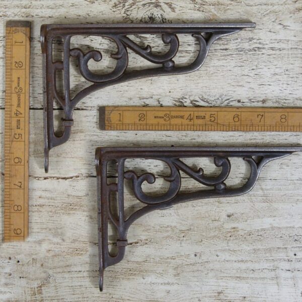 Shelf Bracket HERITAGE Cast Antique Iron 150mm x 225mm