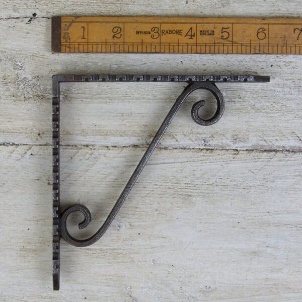Shelf Bracket Simple Scroll Antique Iron 150mm x 150mm (AF079)
