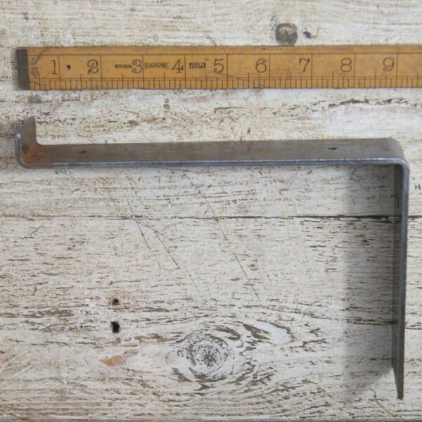 Shelf Bracket UTILITY Medium Duty Angle Steel Lip 150mm x 225mm