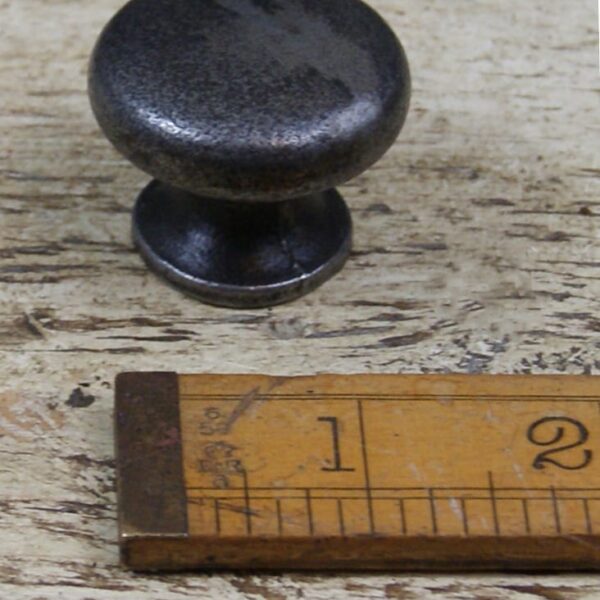 Knob Plain Shaker with Seam Cast Antique Iron 35mm Dia M4