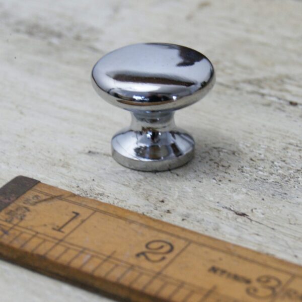 Knob Plain Shaker Cast Chrome on Iron 32mm Diameter