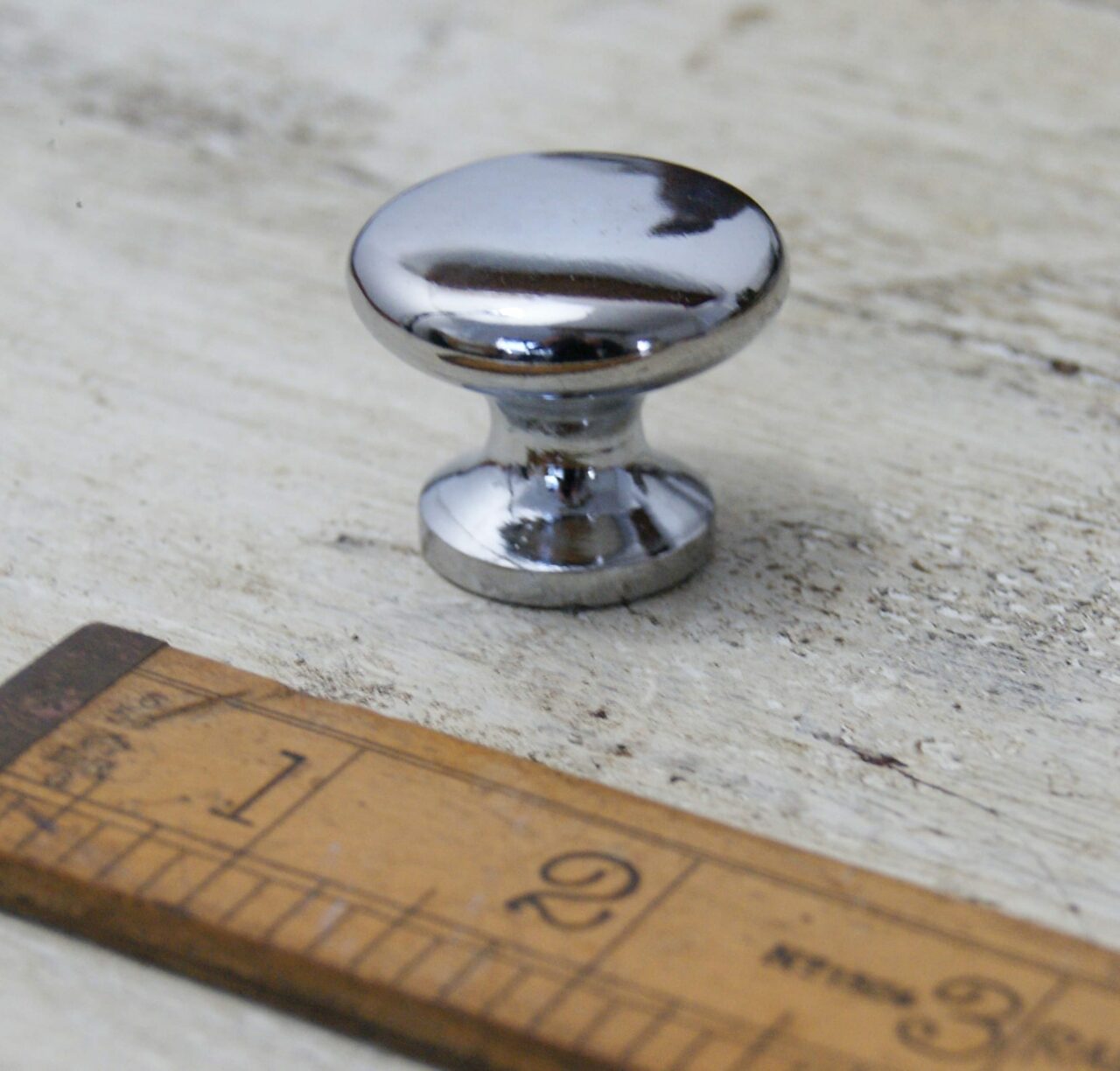 Knob Plain Shaker Cast Chrome on Iron 32mm Diameter