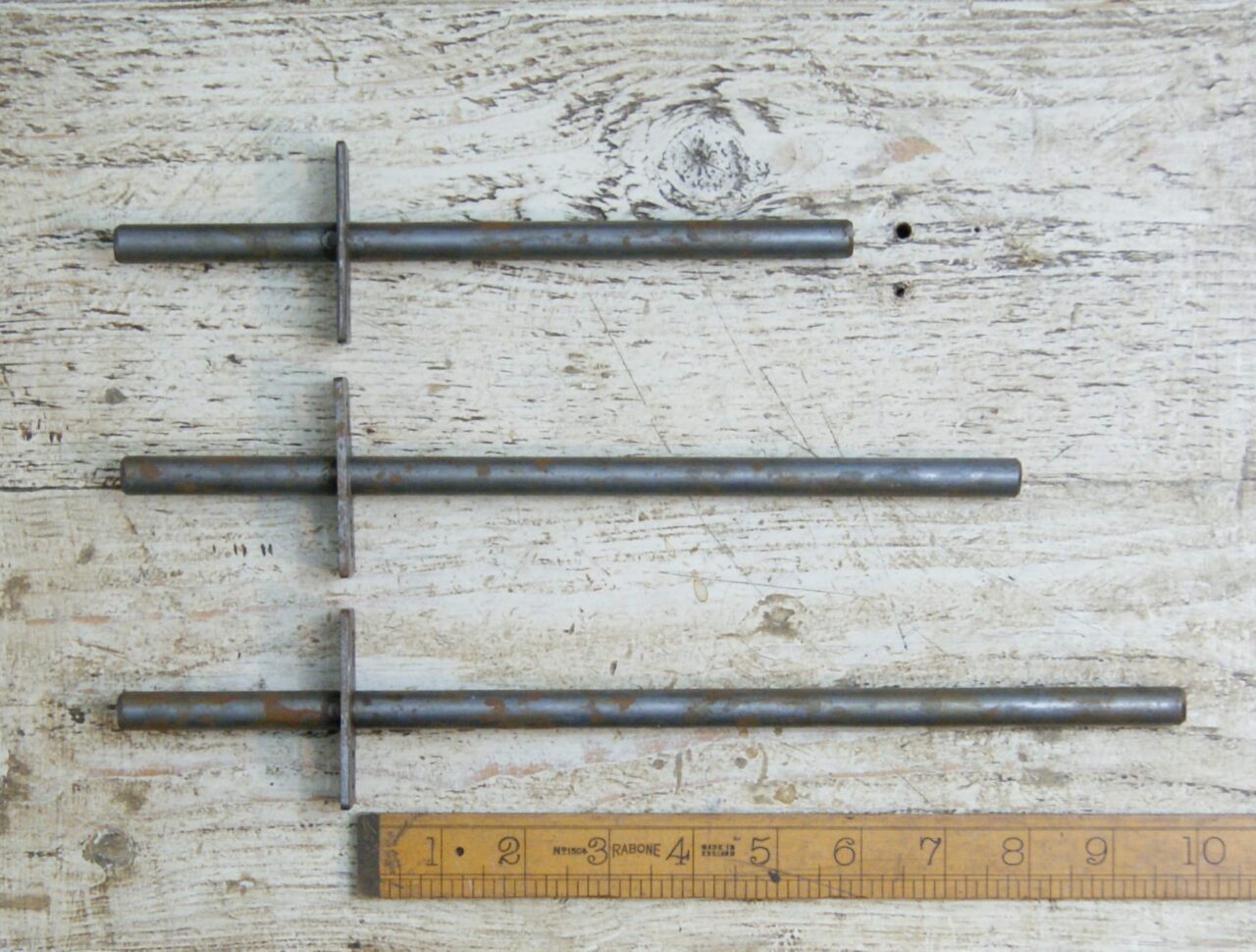 Concealed Shelf Support Strong Glue-In YZP 12mm Diameter x 320mm