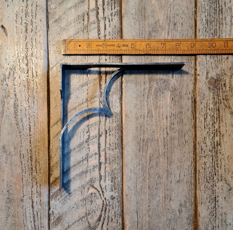 Shelf Bracket AURORA Cut-Out Hand Forged Antique Iron 200mm x 200mm - Image 2