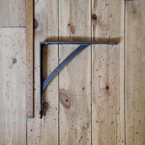 Alternative view of Shelf Bracket GALLOWS Penny End Cast Antique Iron 250mm x 250mm