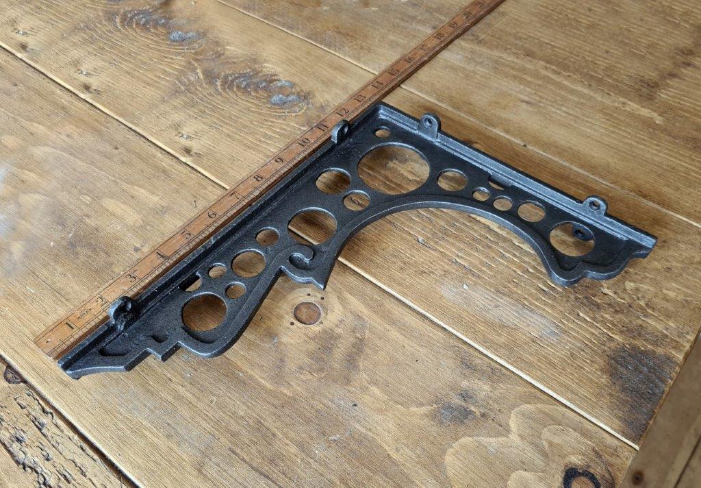 Shelf Bracket GUNSHOT Cast Antique Iron 245mm x 310mm - Image 2