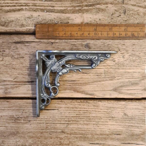 Alternative view of Shelf Bracket Victorian Flower Cast Antique Iron 100 x 125mm