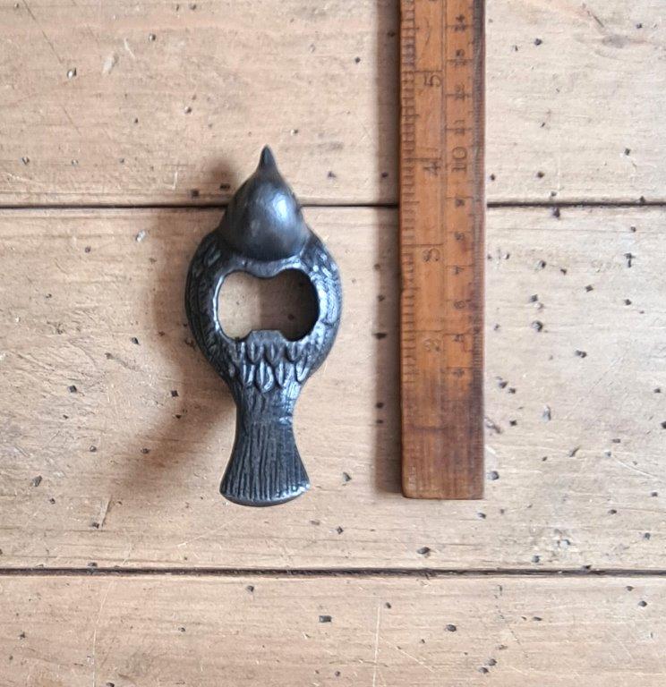 Bottle Opener Hand Held Bird FINCH Cast Antique Iron 102mm - Image 4