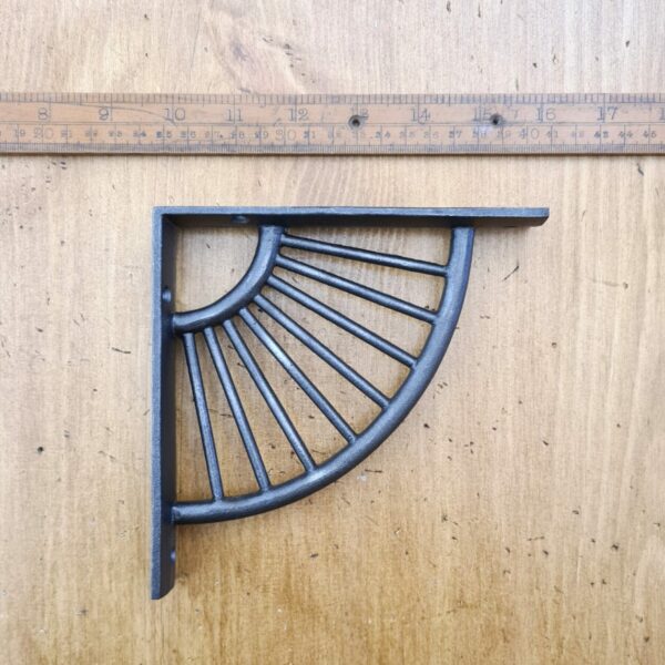 Shelf Bracket SUNRISE Cast Antique Iron 150 x 150mm