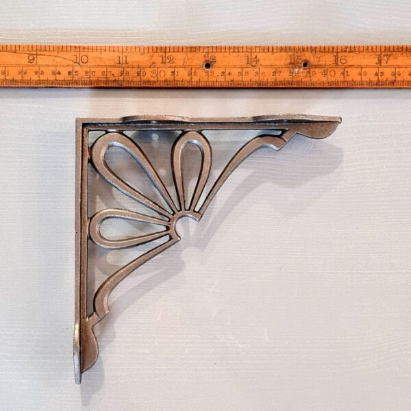 Shelf Bracket DAISY Design Cast Antique Iron 150 x 150mm