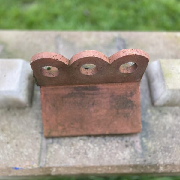 Alternative view of Reclaimed Decorative Detail Clay Ridge Tile 300-250 | The Reclaimed Company