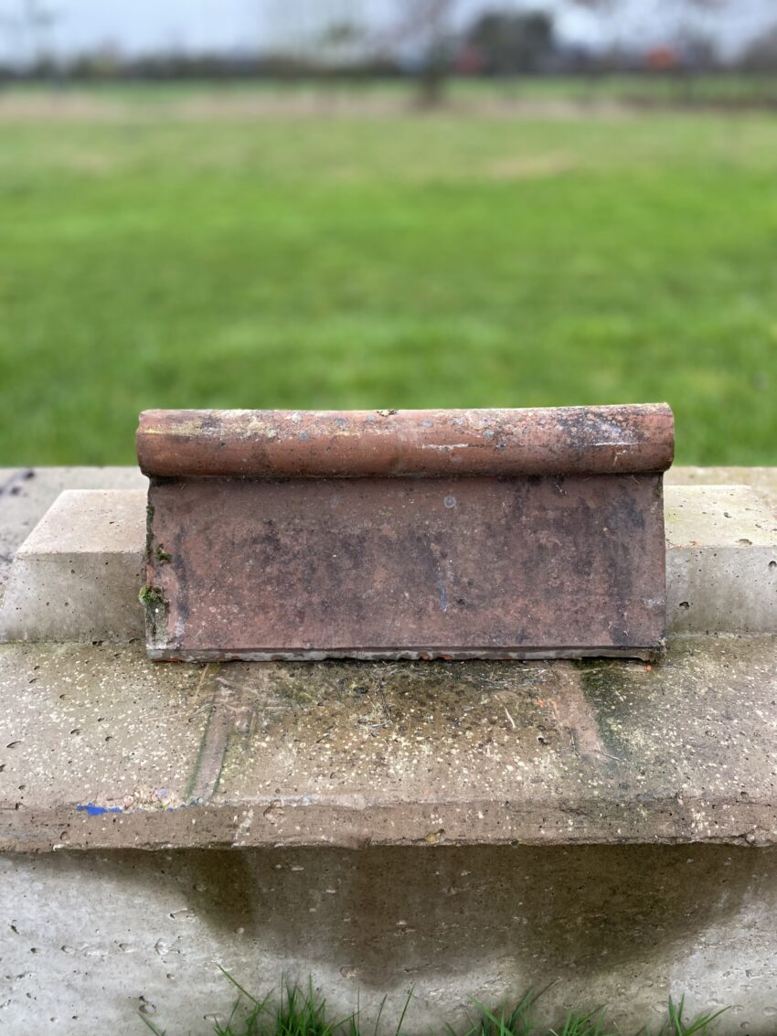 Mamo Ridge Tile Reclaimed Terracotta Roll Top Ridge Tile | Traditional Clay Ridge