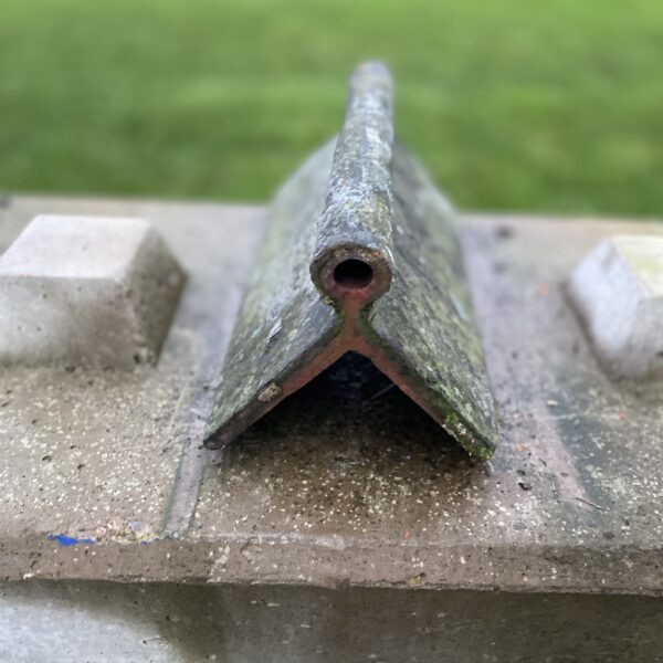 Reclaimed Weathered Natural Red Roll Top Ridge Tile