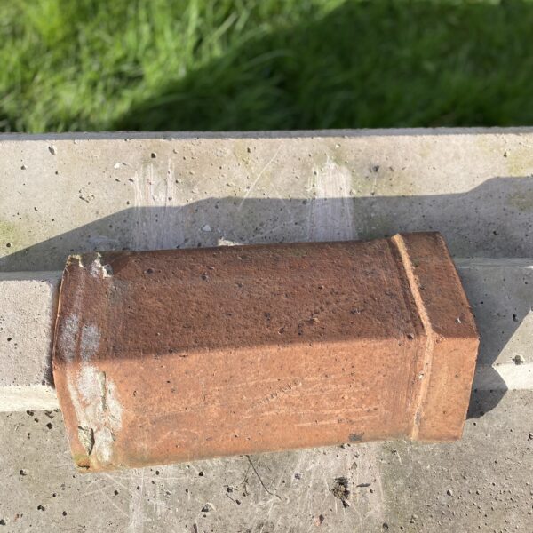 Alternative view of Reclaimed Clay Angle Cap Ridge Tile – 470-265