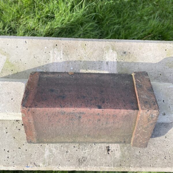 Alternative view of Reclaimed Clay Angle Cap Ridge Tile – 490-290