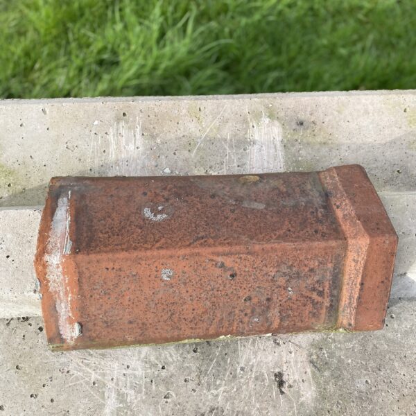 Alternative view of Reclaimed Clay Angle Cap Ridge Tile – 490-260
