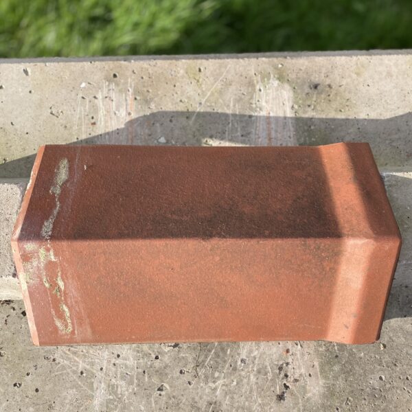 Alternative view of Reclaimed Clay Angle Cap Ridge Tile – 470-270