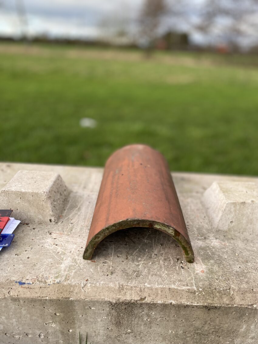 Fixed End Ridge Tile Reclaimed Clay Ridge Tile – Company 460–250 Half Round
