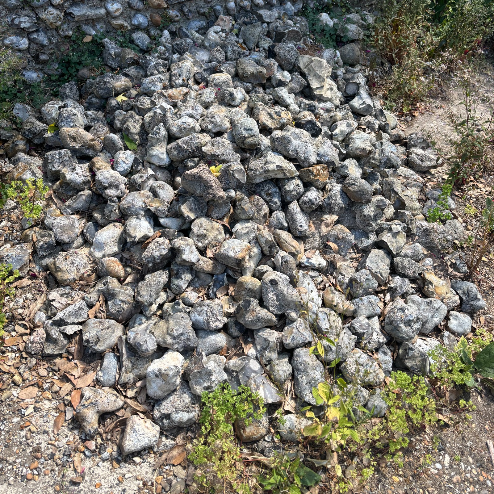 Flint stone for wall/garden use